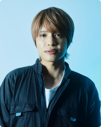 中間淳太